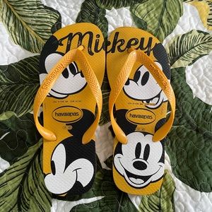Disney Parks Mickey Mouse Unisex Havaiana Flip Flops